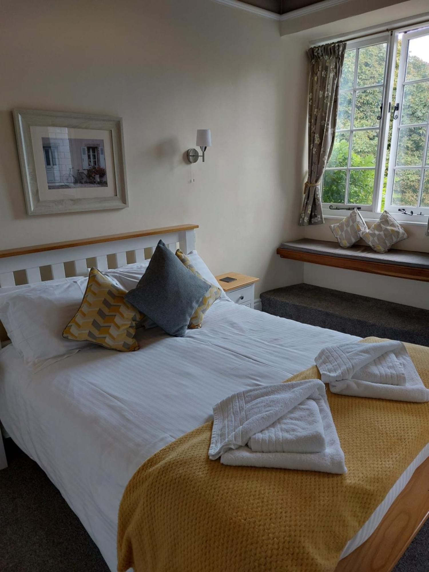 Red Lion Hotell Broadclyst Exteriör bild